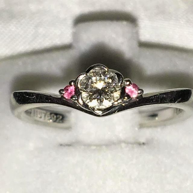 【TRECENTI(トレセンテ)の口コミ】 彼がプロポーズの時に出してくれました。
当時たまたまゼクシィを見ていた…