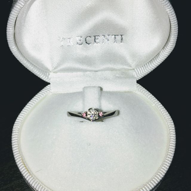 【TRECENTI(トレセンテ)の口コミ】 彼がプロポーズの時に出してくれました。
当時たまたまゼクシィを見ていた…