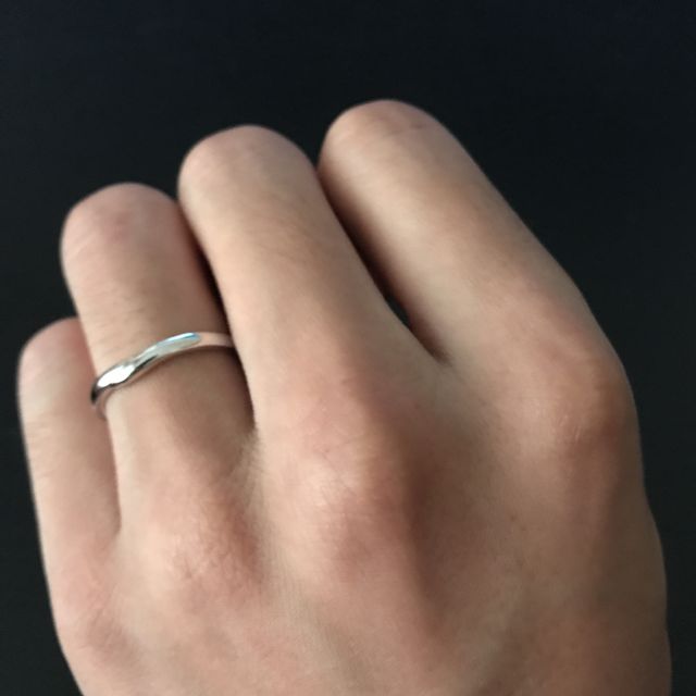 【アイプリモ(I-PRIMO)の口コミ】 たくさん試着して自分の指に1番合うデザインと思ったから。

シンプルな物…