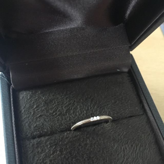 【CHER LUV(シェールラブ)の口コミ】 派手なもの、目立つものは嫌だったので、細めで、できるだけ控えめで、自…