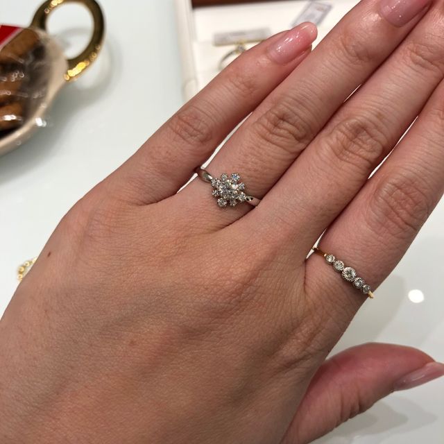 【RosettE(ロゼット)の口コミ】 セレクトショップなので常時20ブランド程の色々な指輪を見る事が出来ます…