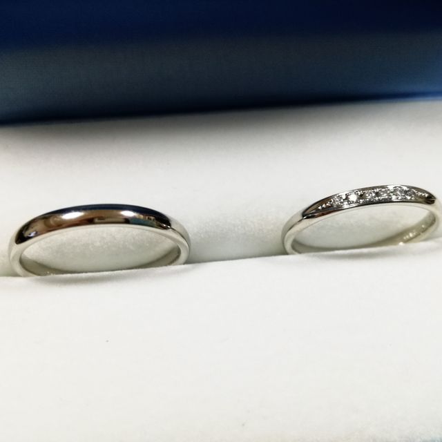 【GALA JEWELRY(ガラジュエリー)の口コミ】 最初はダイヤの付いていないシンプルな物にしようと思いましたが、実際見…