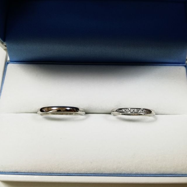 【GALA JEWELRY(ガラジュエリー)の口コミ】 最初はダイヤの付いていないシンプルな物にしようと思いましたが、実際見…