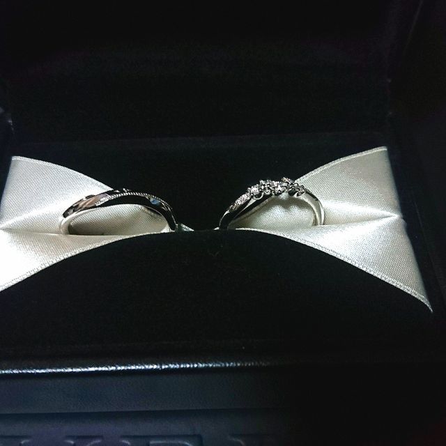 【エクセルコダイヤモンド(EXELCO DIAMOND)の口コミ】 高過ぎない価格であるかどうか。 
デザインはここじゃないと作れない特別…