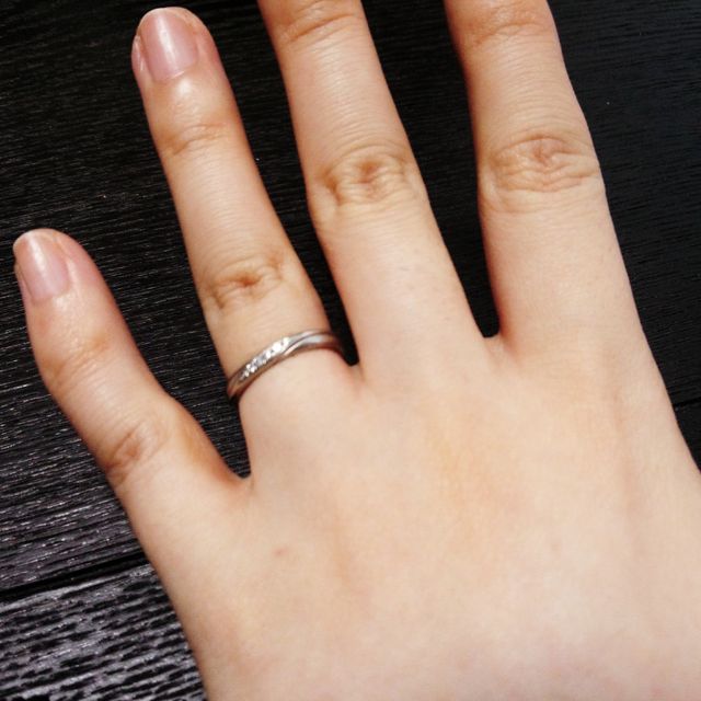 【festaria bijou SOPHIA(フェスタリア ビジュソフィア)の口コミ】 私が一番好きな花が薔薇で、指輪の裏に女性は「ローズブーケ」、男性は「…