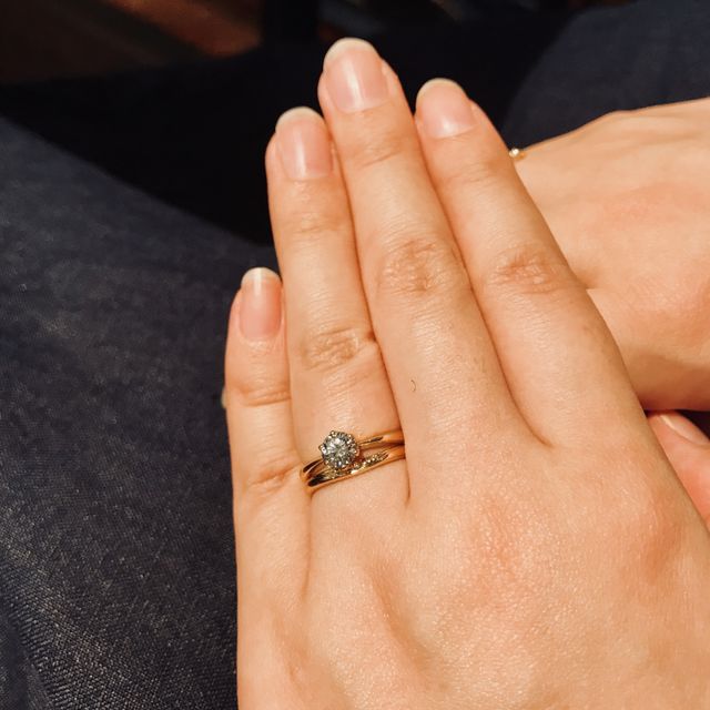 【GALA JEWELRY(ガラジュエリー)の口コミ】 ・ダイヤモンドの質が最高ランクでしたが、ほかのブランドと比べても価格…