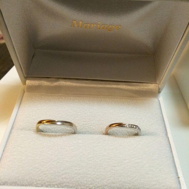 【Mariage ent(マリアージュエント)の口コミ】 私たちはずっとコンビネーションのデザインを探していて何件もジュエリー…