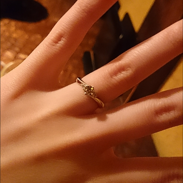 【アイプリモ(I-PRIMO)の口コミ】 着け心地が良く、軽くて普段指輪に慣れていない私でもすんなり指に馴染み…