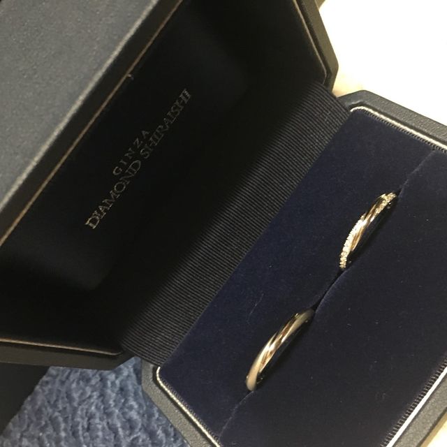 【銀座ダイヤモンドシライシの口コミ】 指輪に捻りが加えられていて、サイドにマット加工がしてあります。マット…