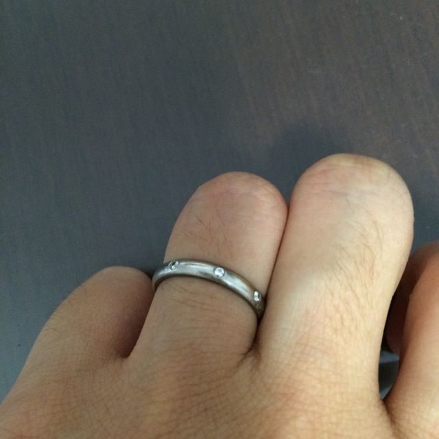 【カルティエ(Cartier)の口コミ】 色々あった中で、いかにもカルティエというのが嫌だったので、さりげなさ…