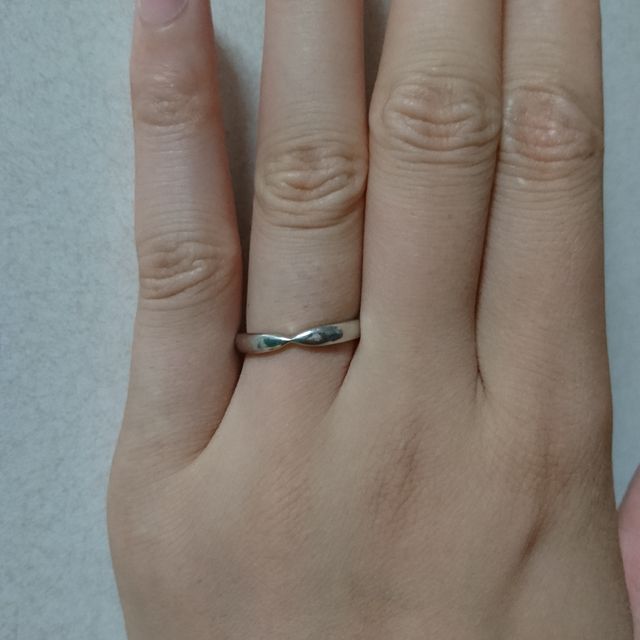 【ティファニー(Tiffany & Co.)の口コミ】 同じブランドの同じシリーズで婚約指輪と結婚指輪を揃えたかったので。結…