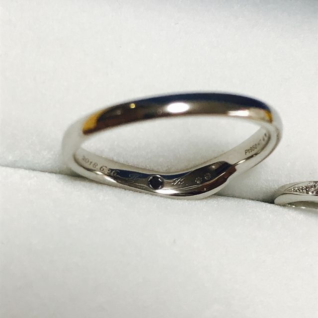 【GALA JEWELRY(ガラジュエリー)の口コミ】 卸売会社のため、他ブランドに比べると価格がやすく、デザインが豊富でし…