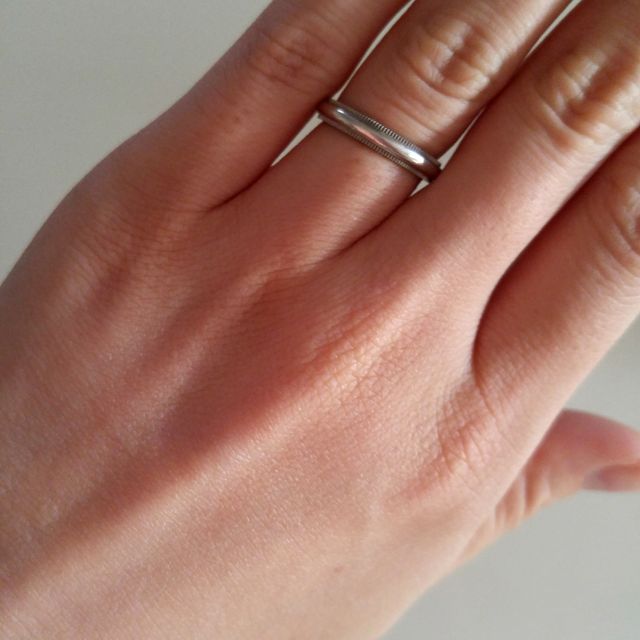 【ティファニー(Tiffany & Co.)の口コミ】 日頃、指輪を付けない彼がこれなら毎日付けられそうって言ったのが購入の…