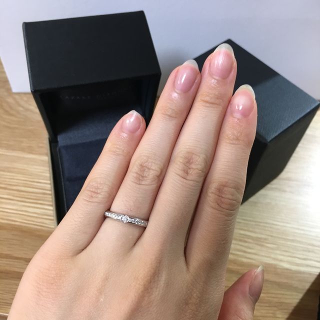 【ラザール ダイヤモンド(LAZARE DIAMOND)の口コミ】 キラキラとした指輪が欲しかったので、ダイヤの輝きが抜群だったこちらの…