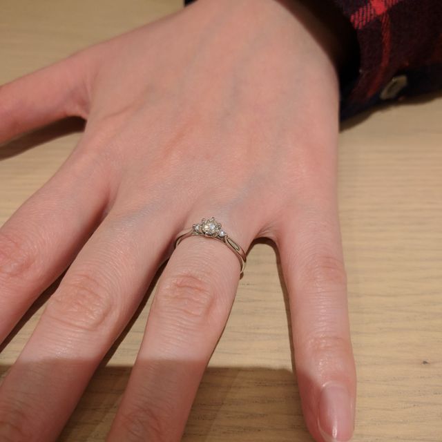 【俄(にわか)の口コミ】 店員さんに様々見せてもらいました。押しが強いわけでもなく、二人の生活…