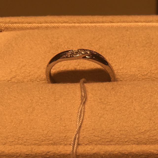 【ギンザタナカブライダル(GINZA TANAKA BRIDAL)の口コミ】 立体感あるフォルムで、指輪をつけているな！！とちゃんとインパクトがあ…