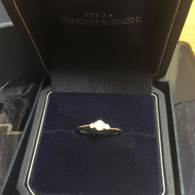 【銀座ダイヤモンドシライシの口コミ】 指輪選びの決め手は、豊富なデザインとダイヤモンドの質です。あんまりキ…