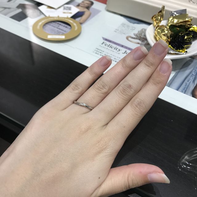 【Something Blue(サムシングブルー)の口コミ】 最初は特にデザインに関しては決めてませんでした。
いろいろなブランドの…