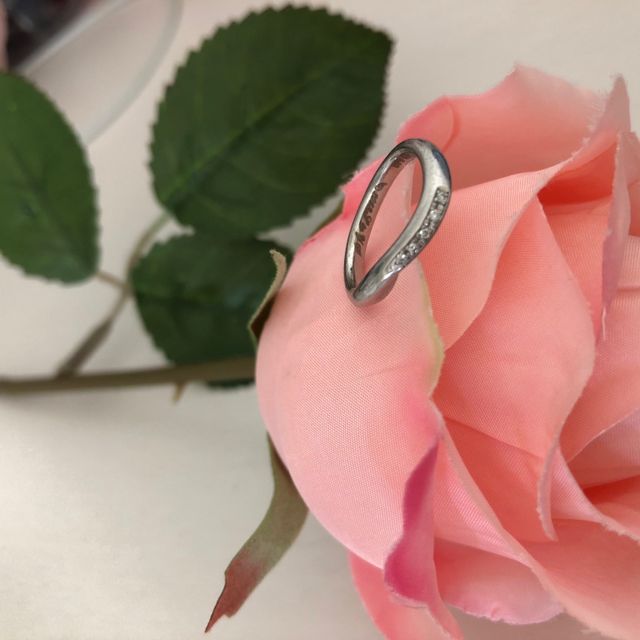 【１／ｆ エフブンノイチの口コミ】 婚約指輪と重ねづけできるデザインにすると決めて検討していました。こち…