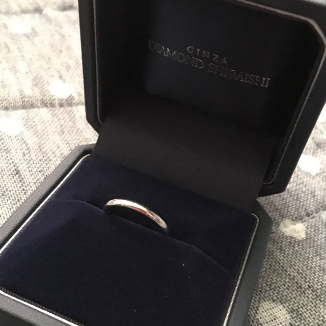 【銀座ダイヤモンドシライシの口コミ】 デザインがシンプルな細めのものを探しており、これが一番手のスタイルが…