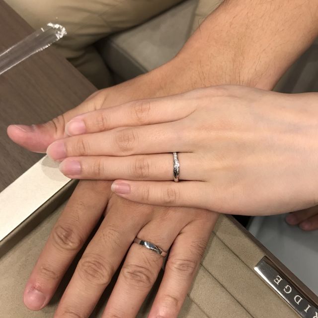 【ANTWERP BRILLIANT(アントワープブリリアント)の口コミ】 シンプルすぎず、ギラギラしすぎず、あまり人とかぶらないデザインを探し…