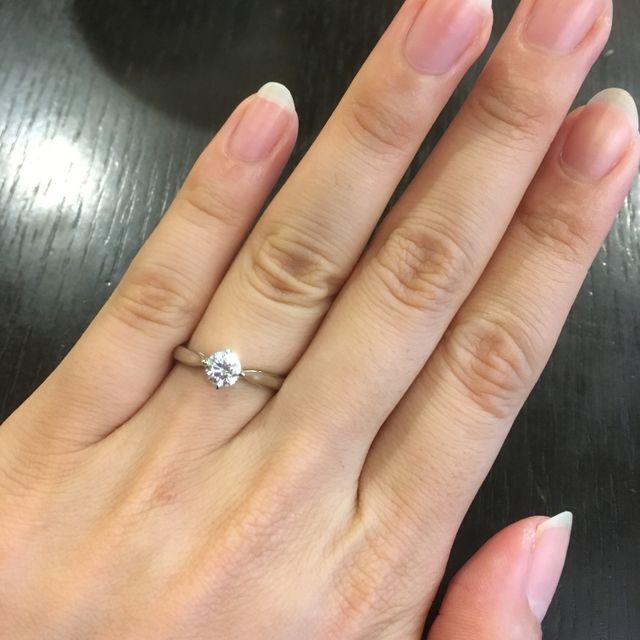 【GALA JEWELRY(ガラジュエリー)の口コミ】 価格帯とダイヤのクオリティ。
この価格でこのキャラット数とダイヤのクオ…