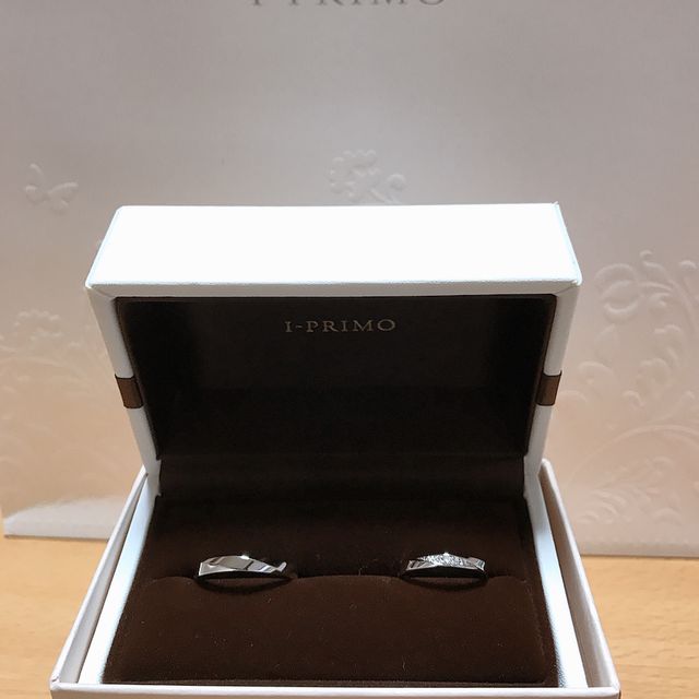 【アイプリモ(I-PRIMO)の口コミ】 陳列された指輪ほぼ全て試着しました。下調べしていたけど自分の指につけ…
