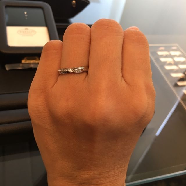 【エクセルコダイヤモンド(EXELCO DIAMOND)の口コミ】 ダイヤがとても綺麗で、それでいてあまり見せびらかさない程度の輝きだっ…