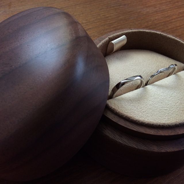 【COLANY(コラニー)の口コミ】 本当は、違うブランドの指輪をみに行ったのですがビジュピコ大阪梅田店で…