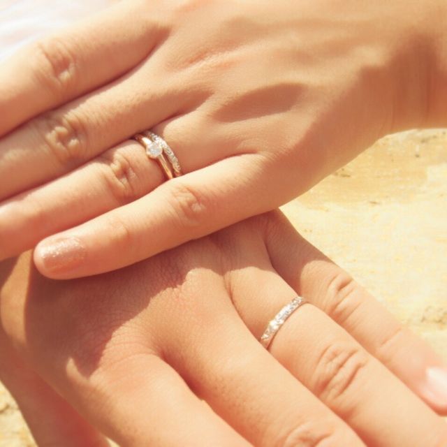 【Galopine & Galopin(ガロピーネガロパン)の口コミ】 掘りが入ったデザインで探しました。こちらの指輪は掘りがナチュラルで、…