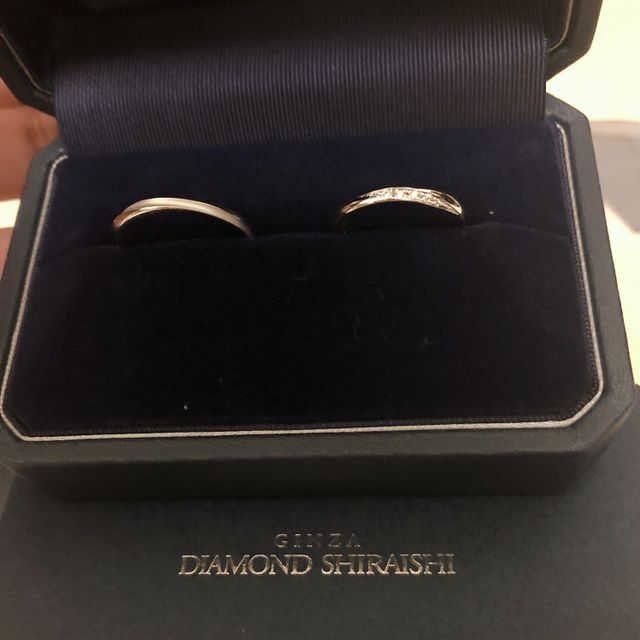 【銀座ダイヤモンドシライシの口コミ】 複数のブランドを試着に行きましたが、新郎新婦ともにおそろいでお気に入…