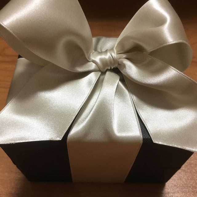 【エクセルコダイヤモンド(EXELCO DIAMOND)の口コミ】 考えていたとおりのデザイン、サイズ感、価格できれいな色の物をご紹介い…