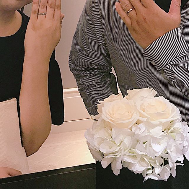 【ハリー・ウィンストン(Harry Winston)の口コミ】 デザインに一目惚れしたのと、
女子の憧れのハリーウィンストンだったので…