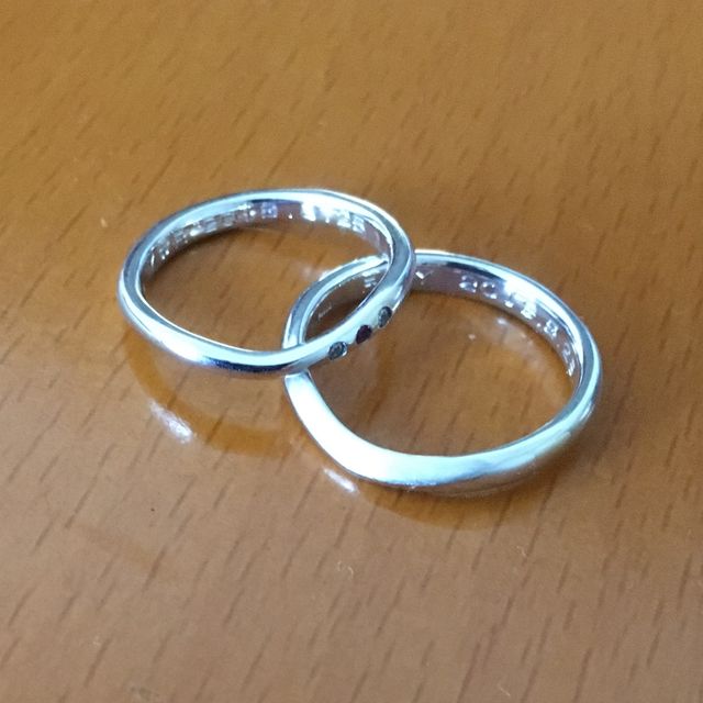 【CRAFY(クラフィ)の口コミ】 ふたりで思い出になる指輪を作りたかったのでCRAFYさんにしました。
デザ…