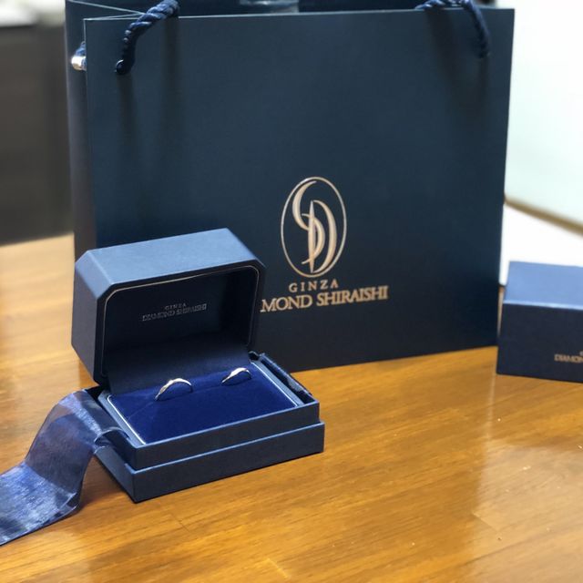 【銀座ダイヤモンドシライシの口コミ】 シンプルだけど可愛さがある指輪
を探してました！
指がすっきり見えてす…