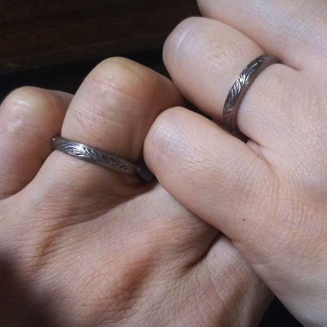 【ichi(イチ)の口コミ】 普通のはキラキラし過ぎてて、違うなーと思って探しました。
デザインと、…