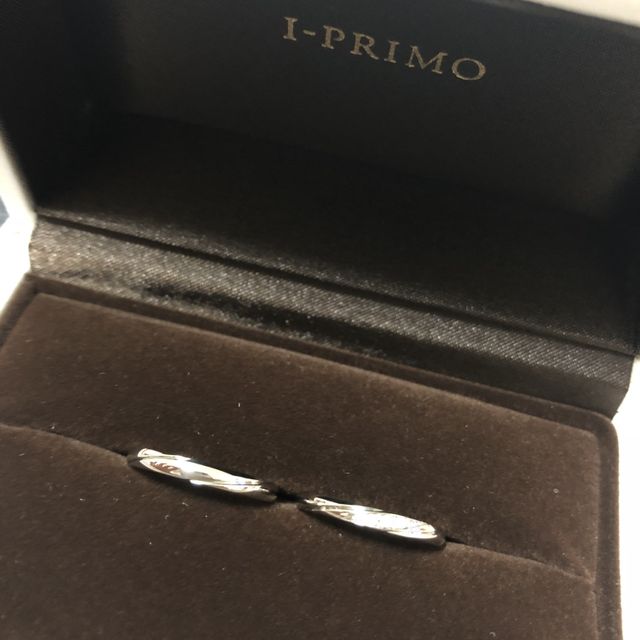 【アイプリモ(I-PRIMO)の口コミ】 ストレートタイプのシンプルな一石ダイヤの指輪を探していました。
この指…