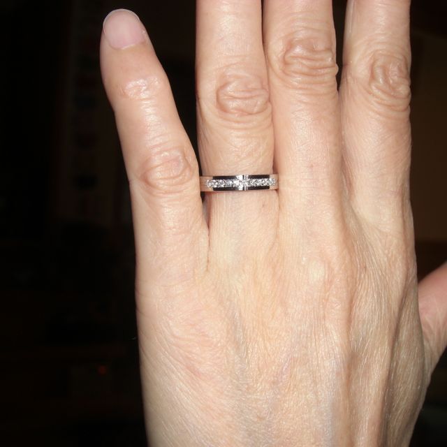 【Ptau(ピトー)の口コミ】 万年筆で有名なパイロットの金属くり貫き加工技術とダイヤモンドの鮮やか…