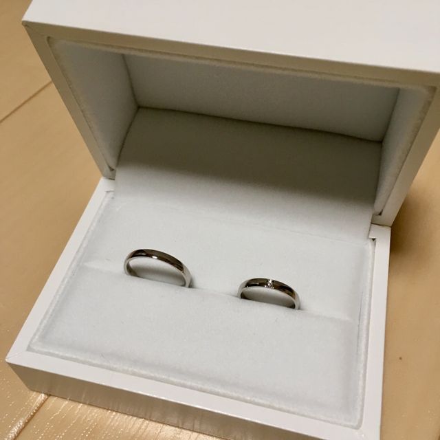 【ギンザタナカブライダル(GINZA TANAKA BRIDAL)の口コミ】 シンプルなプラチナリングが良かったので、いくつか試着させてもらいまし…