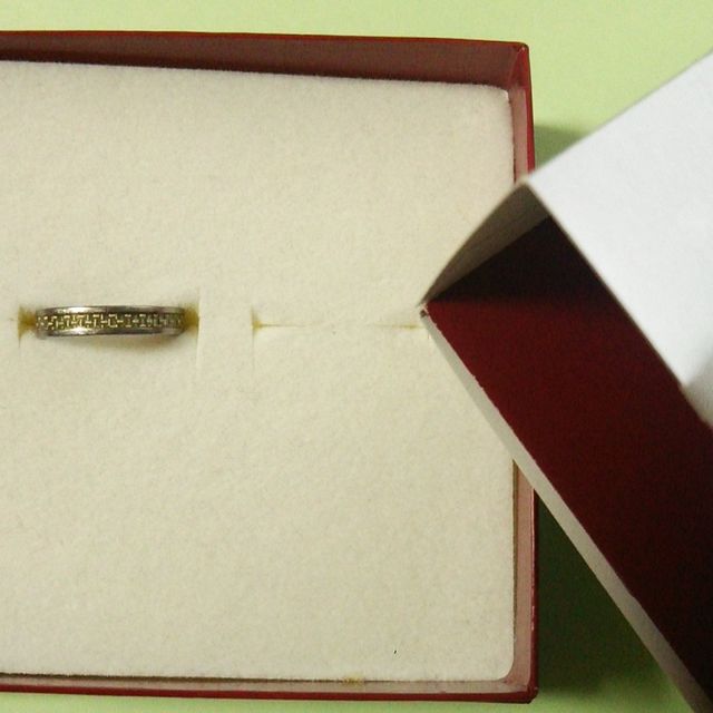 【BLOOM(ブルーム)の口コミ】 金属アレルギーのため、結婚指輪の代わりに何か違った記念の物を買おうと…