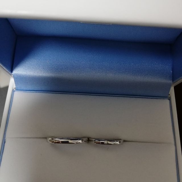 【GALA JEWELRY(ガラジュエリー)の口コミ】 シンプルな指輪を探していて、素材はプラチナがいいと考えていました。い…