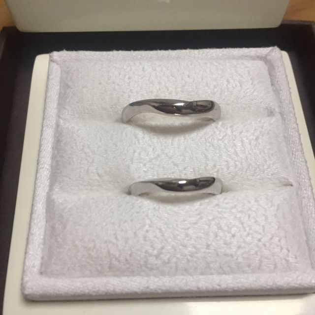 【LUCIE(ルシエ)の口コミ】 シンプルなデザインと意味に惹かれました。
石があまり付いていませんがデ…