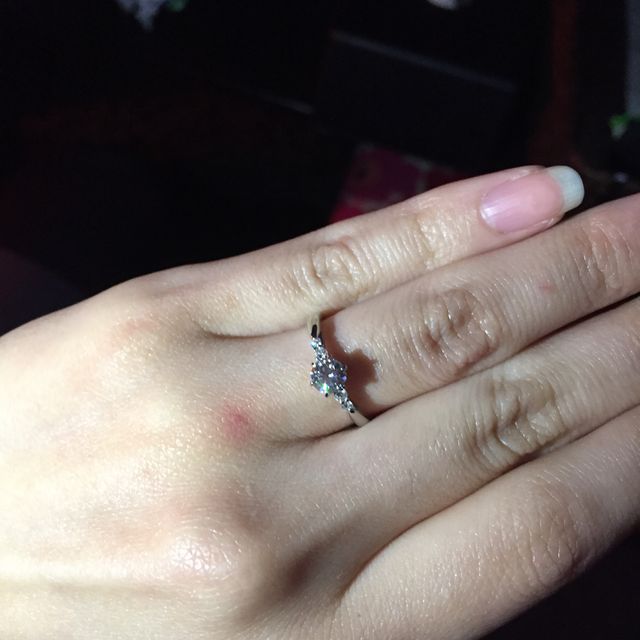 【エクセルコダイヤモンド(EXELCO DIAMOND)の口コミ】 いろんなブランドをまわったが、店員さんの接客もよく、店舗の雰囲気も落…