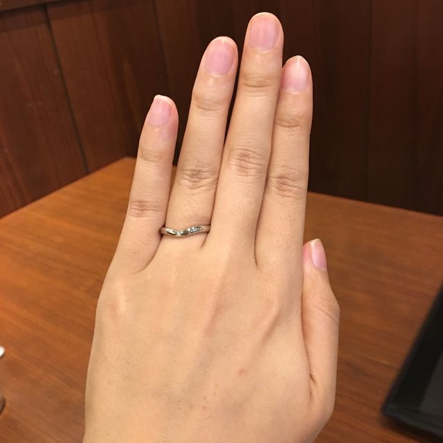 【銀座ダイヤモンドシライシの口コミ】 ダイヤモンドシライシさんはとにかくたくさんの種類の結婚指輪がありまし…
