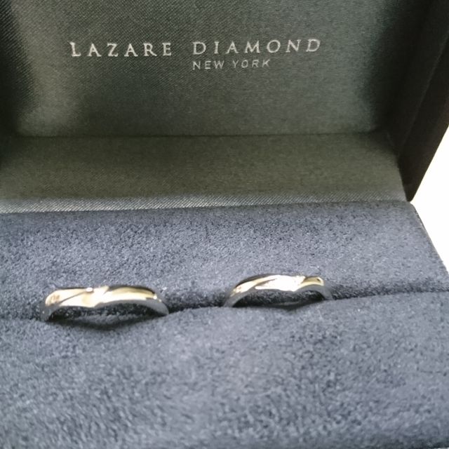 【ラザール ダイヤモンド(LAZARE DIAMOND)の口コミ】 ブランド独自のデザインとペア感が強いところに良さを感じました。またこ…