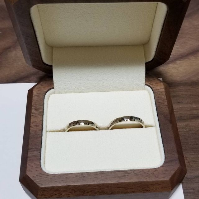 【TANZO.(鍛造指輪)の口コミ】 シンプルかつ斬新なデザインで、世界中で誰も持っていないような指輪が作…