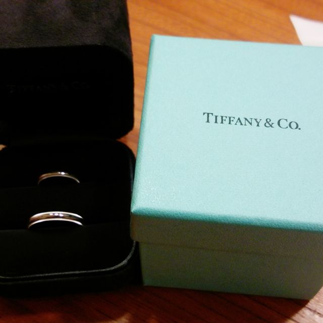 【ティファニー(Tiffany & Co.)の口コミ】 幅広いサイズがあり、夫婦で全く同じデザインの指輪にしたかったので、テ…