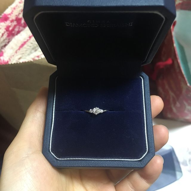 【銀座ダイヤモンドシライシの口コミ】 彼がプロポーズリングを先に準備していてくれ、プロポーズの翌日にリング…