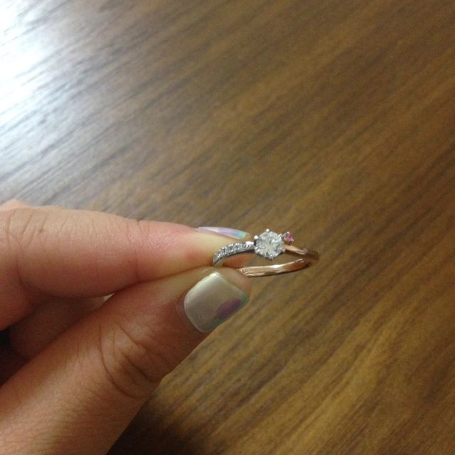 【COCKTAIL(カクテル)の口コミ】 ゼクシィのVANillAのページにこの指輪の写真が載っていて、それがきっかけ…