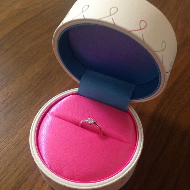 【COCKTAIL(カクテル)の口コミ】 ゼクシィのVANillAのページにこの指輪の写真が載っていて、それがきっかけ…
